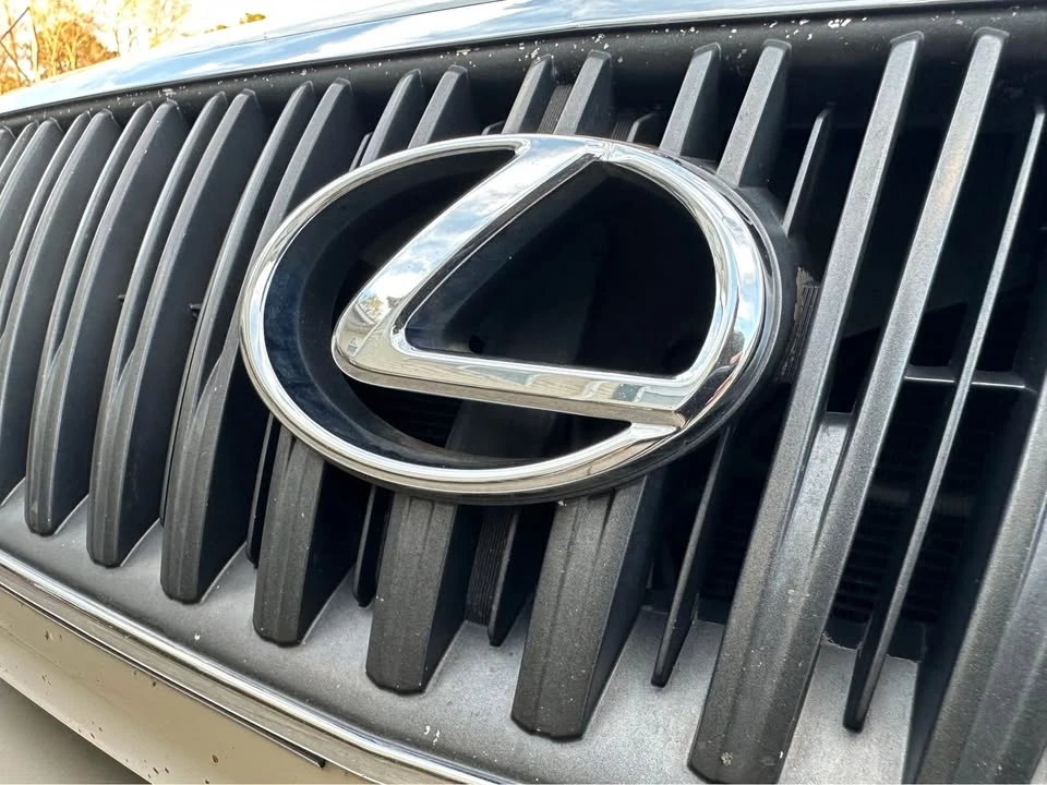 2005 Lexus RX 2nd Gen - Image 19 of 20