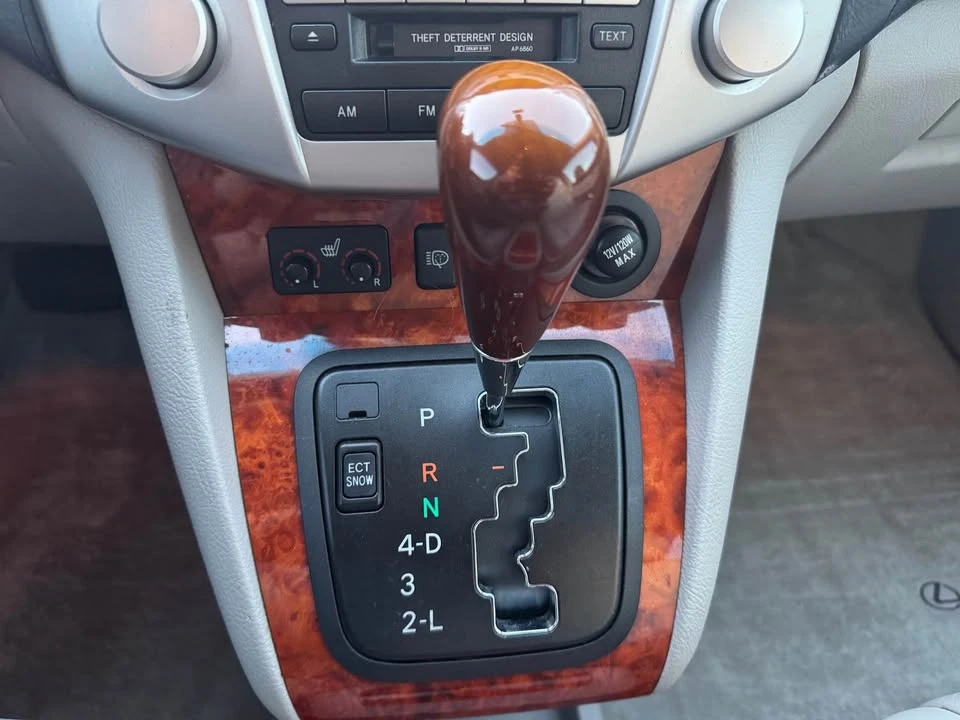 2005 Lexus RX 2nd Gen - Image 15 of 18