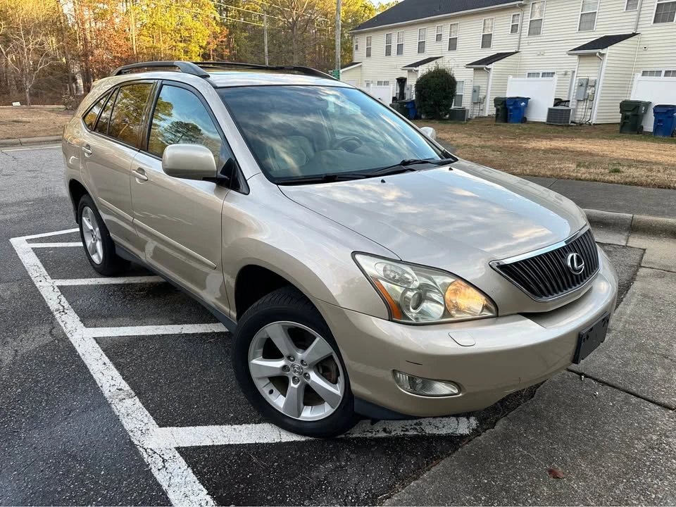2005 Lexus RX 2nd Gen - Image 2 of 20