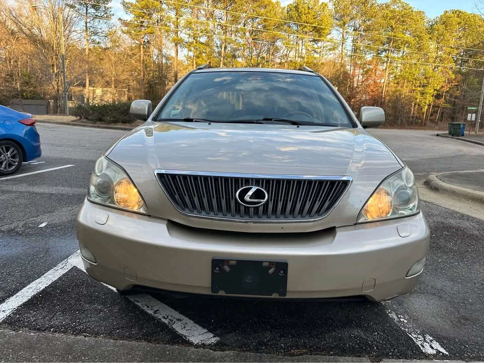 2005 Lexus RX 2nd Gen - Image 3 of 20