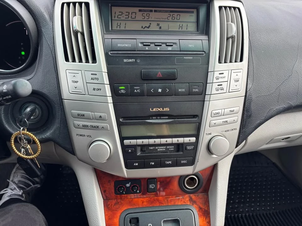 2005 Lexus RX 2nd Gen - Image 11 of 14