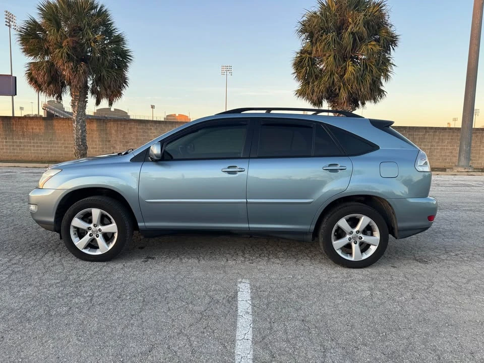 2005 Lexus RX 2nd Gen - Image 4 of 18