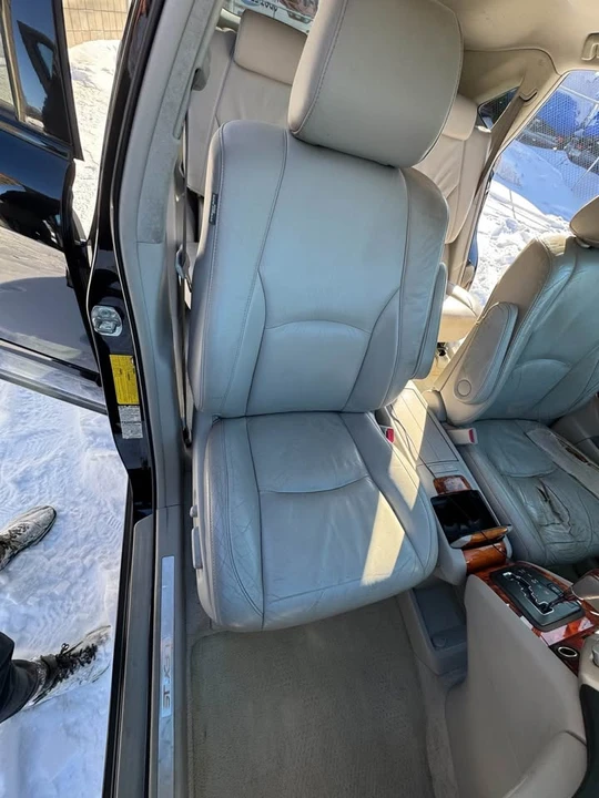 2005 Lexus RX 2nd Gen - Image 14 of 15