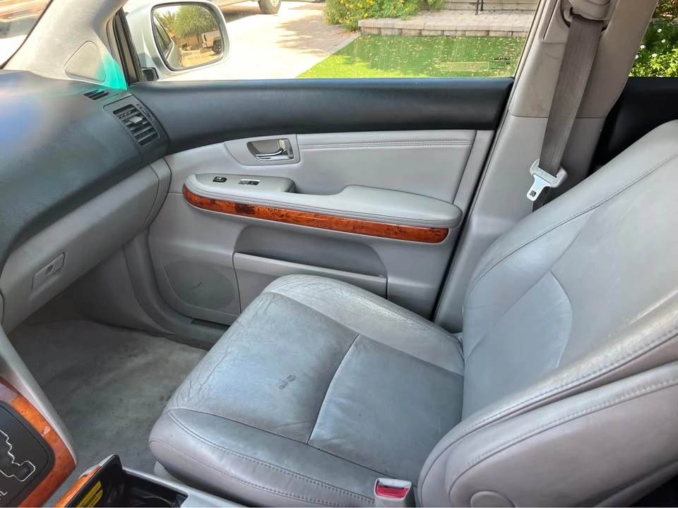 2005 Lexus RX 2nd Gen - Image 7 of 9