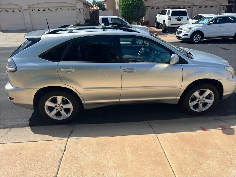 2005 Lexus RX 2nd Gen - Image 3 of 9