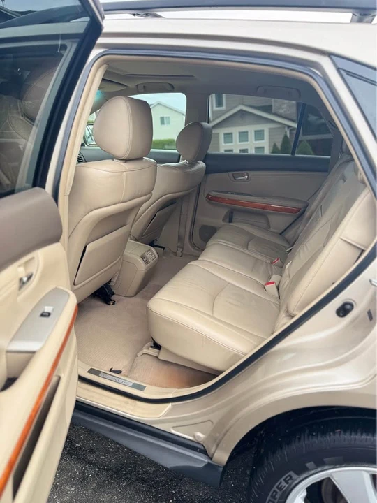 2005 Lexus RX 2nd Gen - Image 7 of 12
