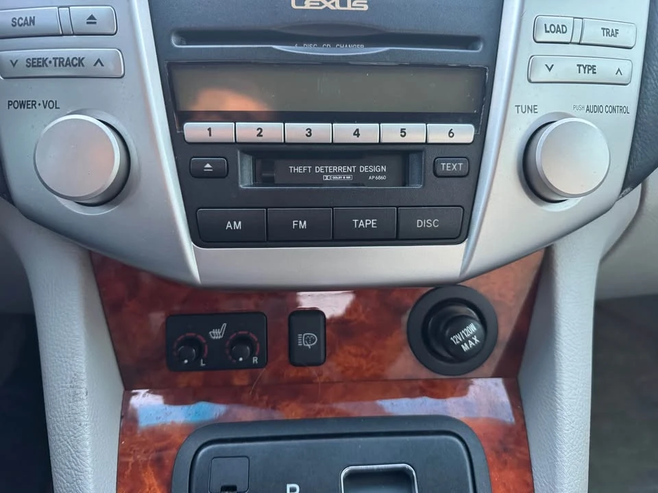 2005 Lexus RX 2nd Gen - Image 14 of 18
