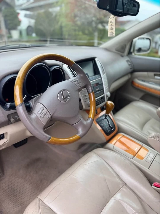 2005 Lexus RX 2nd Gen - Image 9 of 12