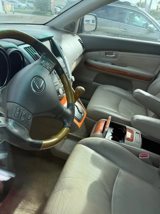 2005 Lexus RX 2nd Gen - Image 8 of 8
