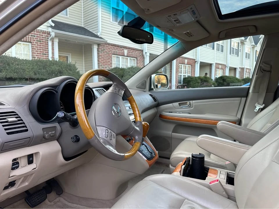 2005 Lexus RX 2nd Gen - Image 7 of 20