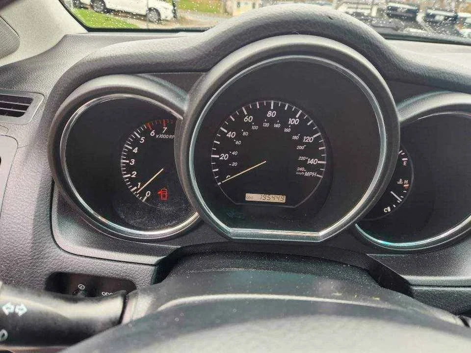 2005 Lexus RX 2nd Gen - Image 12 of 16