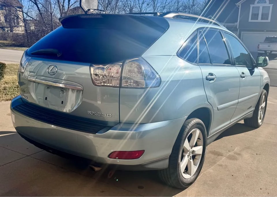 2005 Lexus RX 2nd Gen - Image 5 of 15