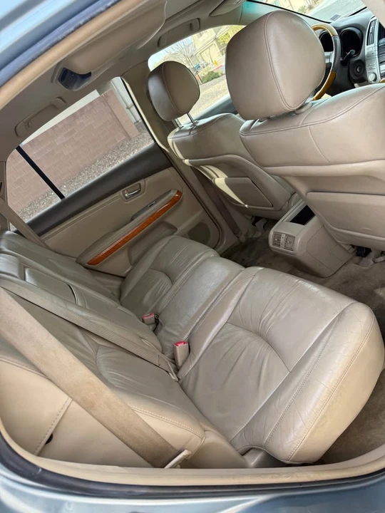 2005 Lexus RX 2nd Gen - Image 12 of 18