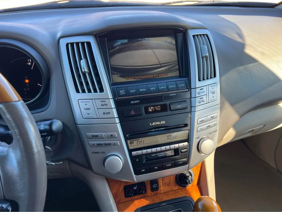 2005 Lexus RX 2nd Gen - Image 9 of 11