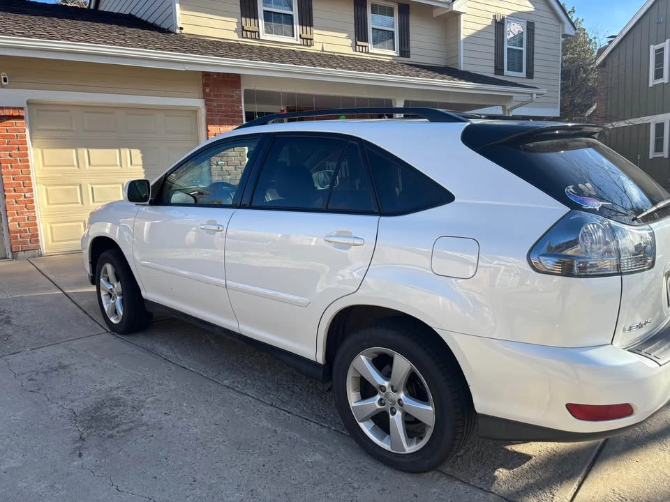 2005 Lexus RX 2nd Gen - Image 4 of 10