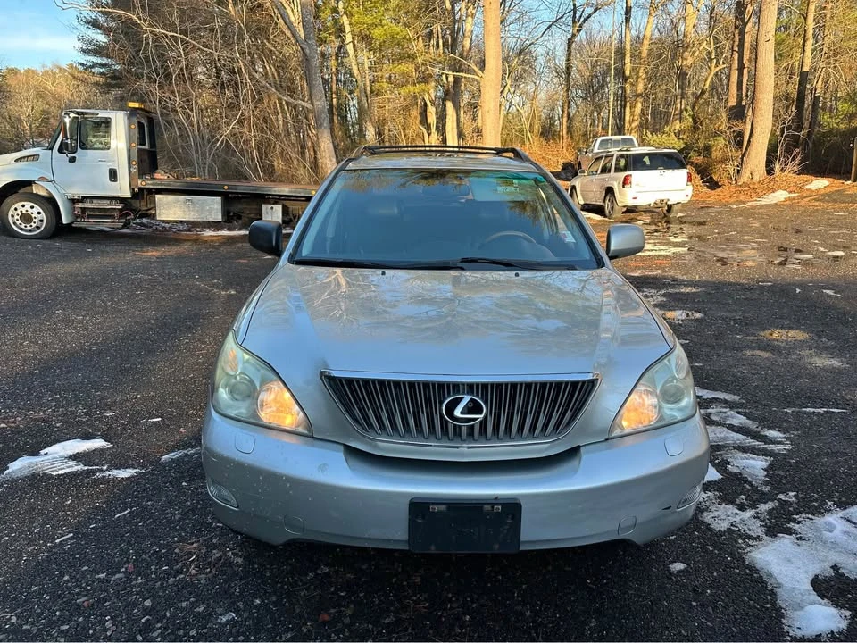 2005 Lexus RX 2nd Gen - Image 8 of 19