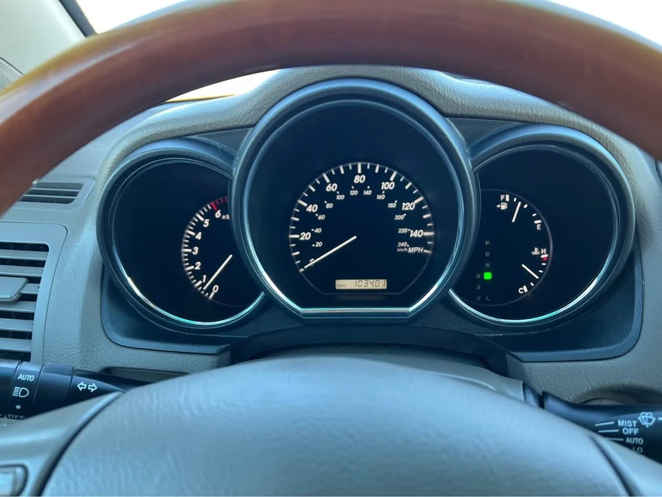 2005 Lexus RX 2nd Gen - Image 10 of 11