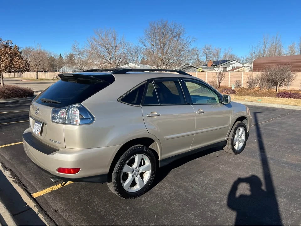 2005 Lexus RX 2nd Gen - Image 3 of 11