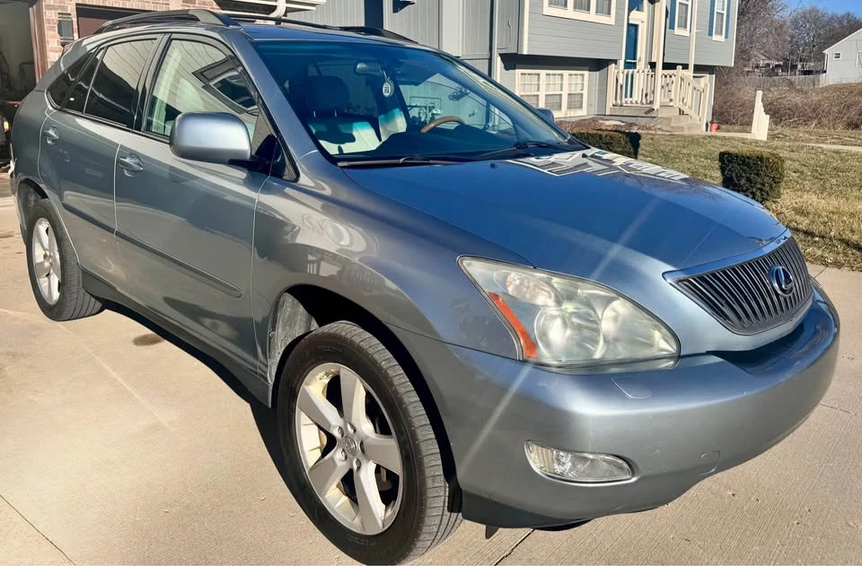 2005 Lexus RX 2nd Gen - Image 6 of 15