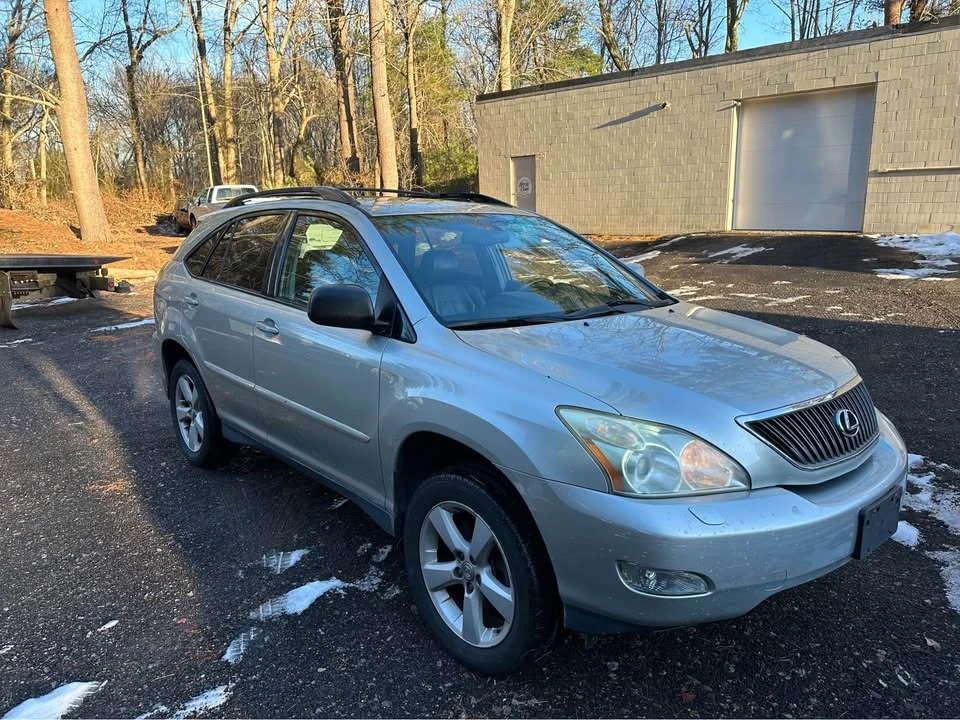 2005 Lexus RX 2nd Gen - Image 10 of 19