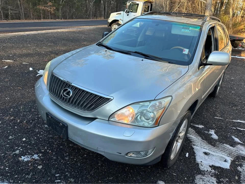 2005 Lexus RX 2nd Gen - Image 9 of 19