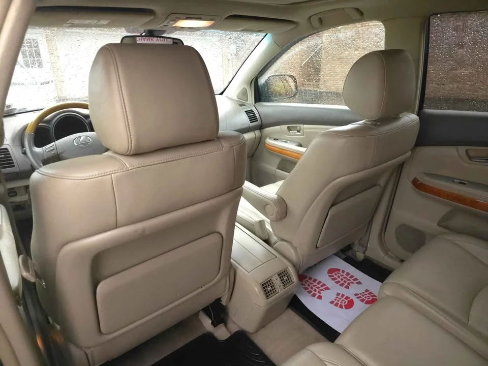2005 Lexus RX 2nd Gen - Image 17 of 19