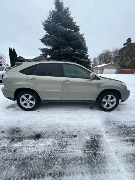 2005 Lexus RX 2nd Gen - Image 5 of 20