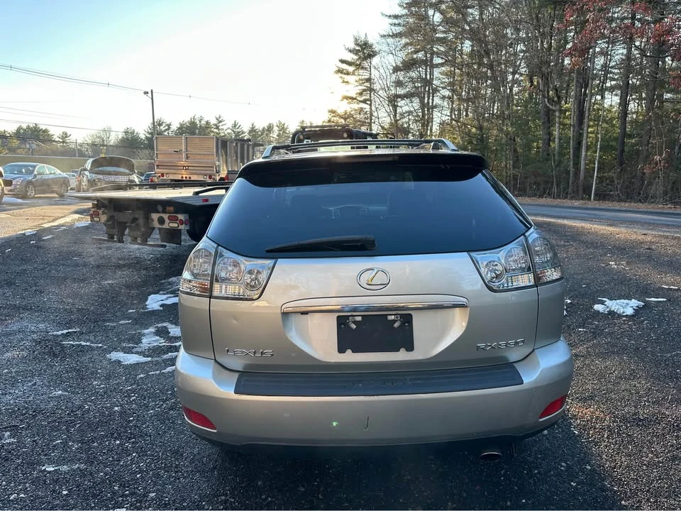 2005 Lexus RX 2nd Gen - Image 17 of 19