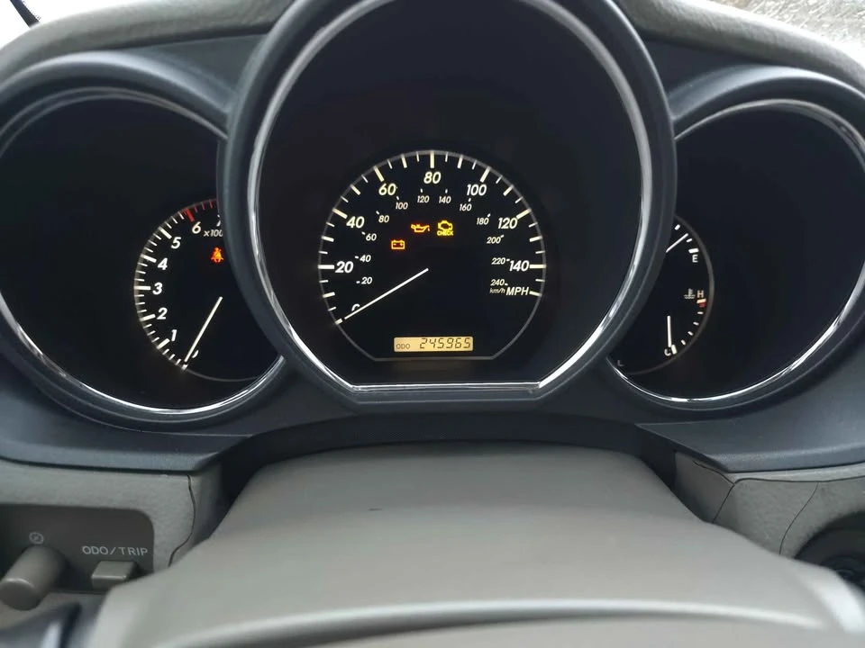 2005 Lexus RX 2nd Gen - Image 19 of 19