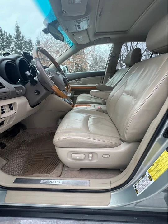 2005 Lexus RX 2nd Gen - Image 10 of 20