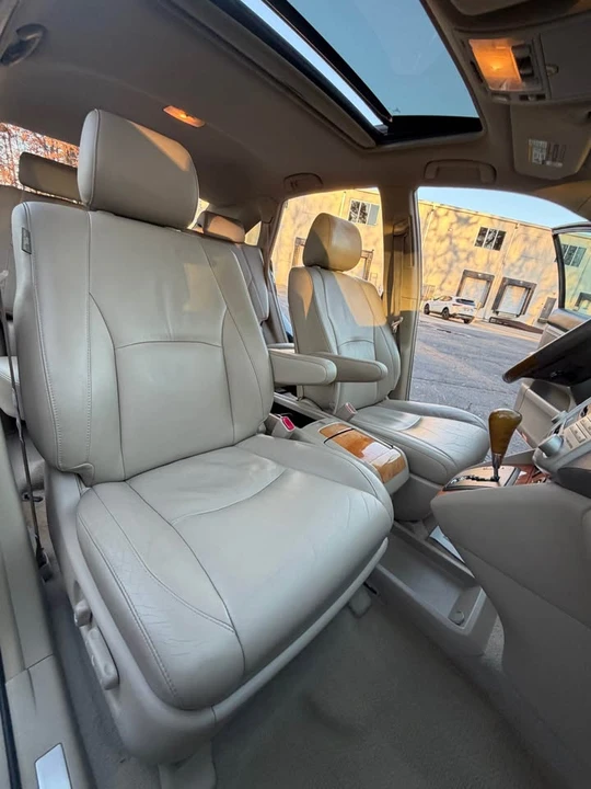 2005 Lexus RX 2nd Gen - Image 14 of 17