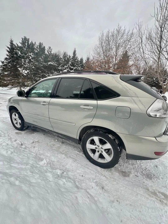 2005 Lexus RX 2nd Gen - Image 8 of 20