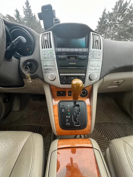 2005 Lexus RX 2nd Gen - Image 18 of 20