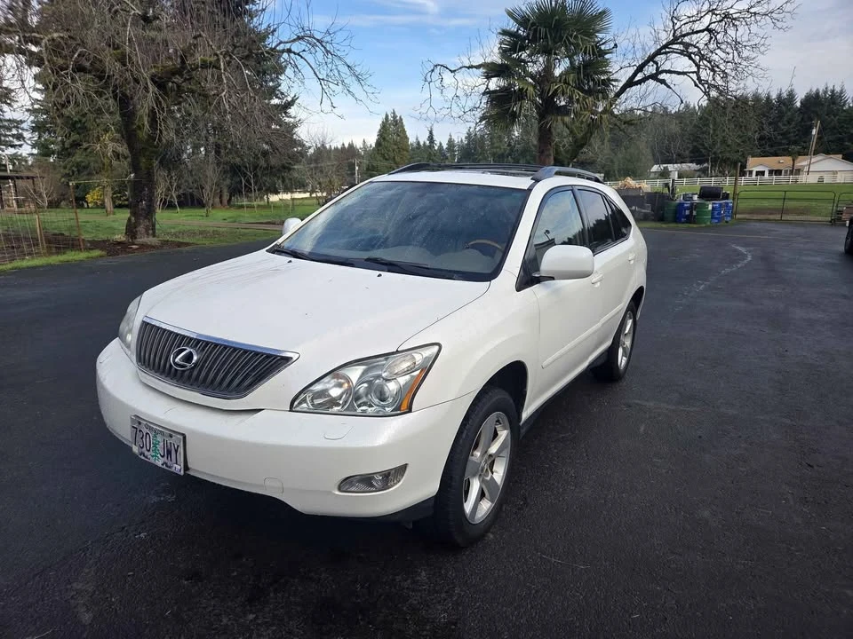 2005 Lexus RX 2nd Gen - Image 4 of 10