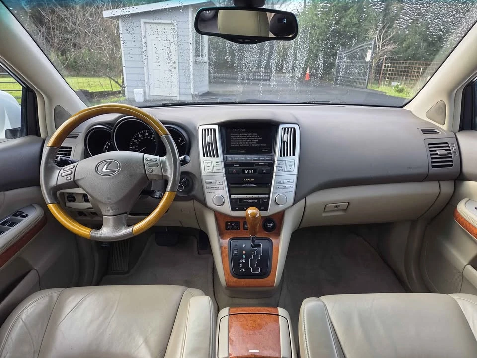 2005 Lexus RX 2nd Gen - Image 5 of 10