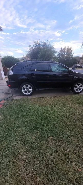 2005 Lexus RX 2nd Gen - Image 2 of 4