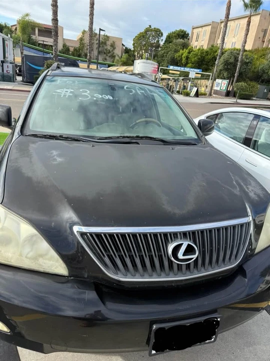 2005 Lexus RX 2nd Gen - Image 2 of 9