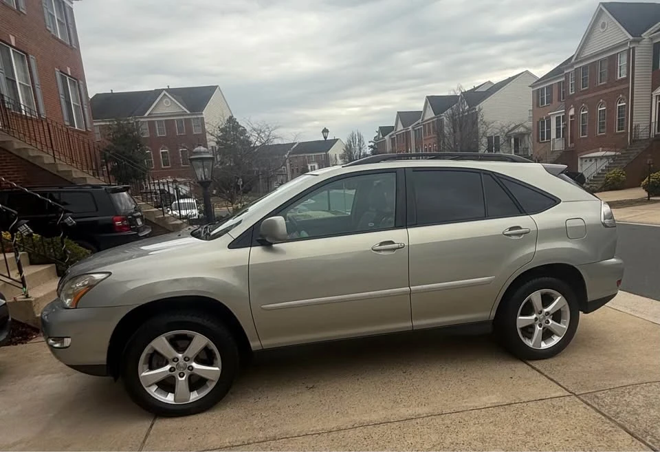 2005 Lexus RX 2nd Gen - Image 4 of 13
