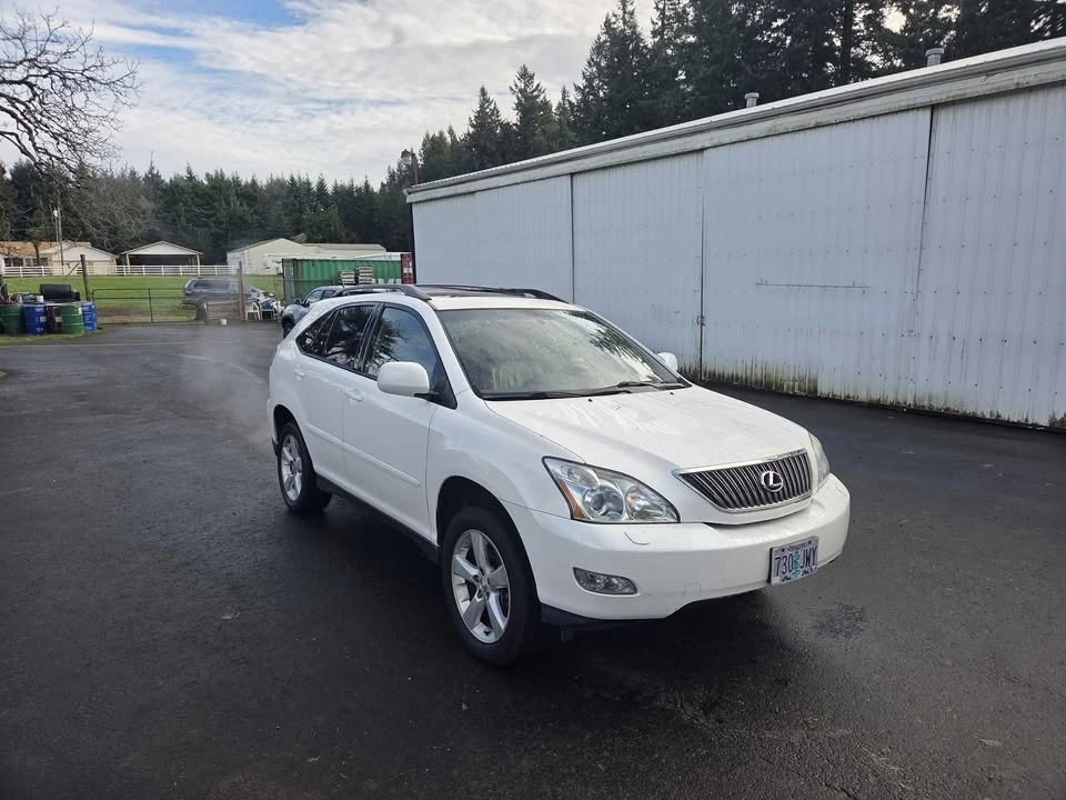 2005 Lexus RX 2nd Gen - Image 3 of 10