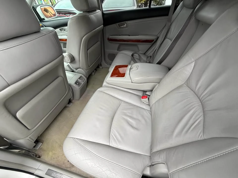 2005 Lexus RX 2nd Gen - Image 3 of 8