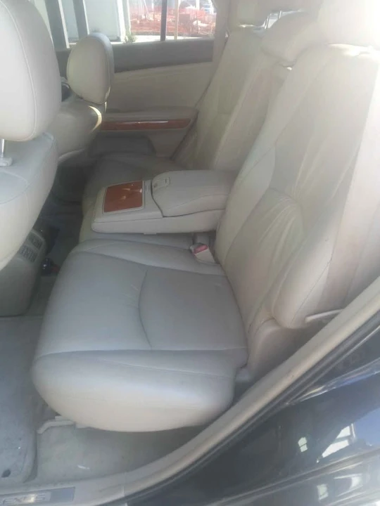 2005 Lexus RX 2nd Gen - Image 5 of 9
