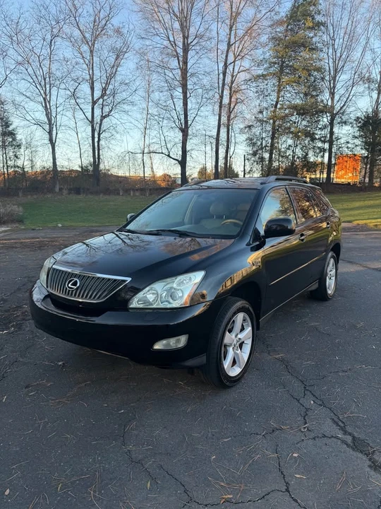 2005 Lexus RX 2nd Gen - Image 3 of 17