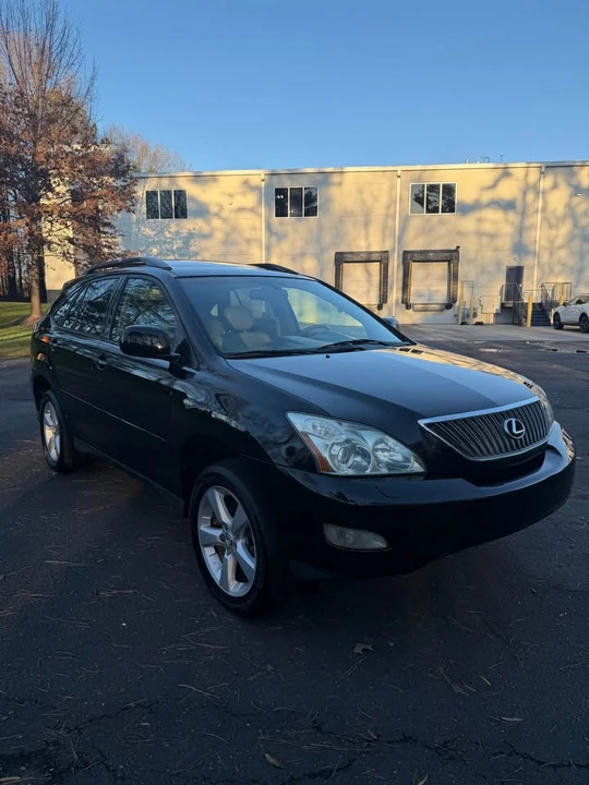 2005 Lexus RX 2nd Gen - Image 5 of 17
