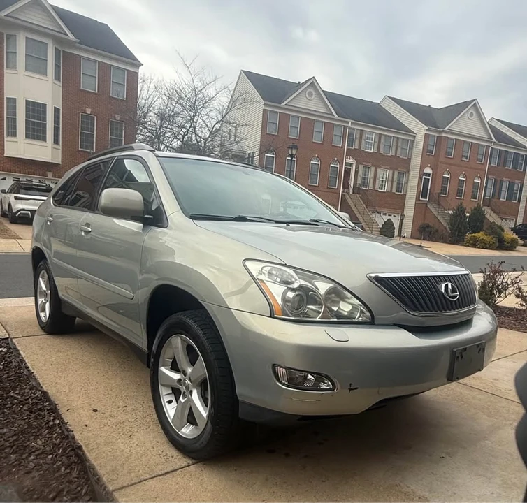 2005 Lexus RX 2nd Gen - Image 2 of 13