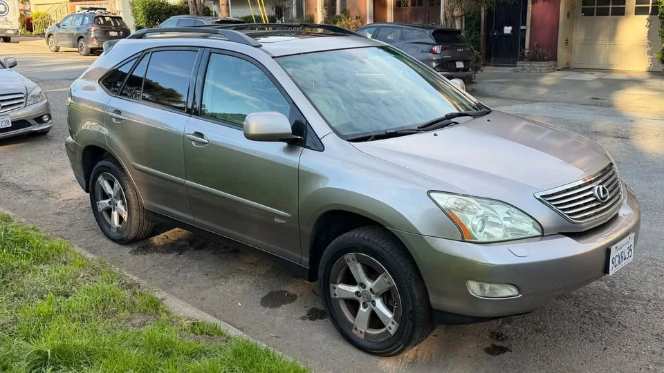 2005 Lexus RX 2nd Gen - Image 8 of 9