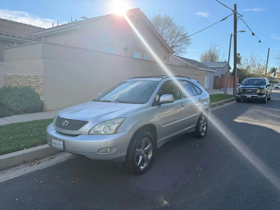 2005 Lexus RX 2nd Gen - Image 4 of 9
