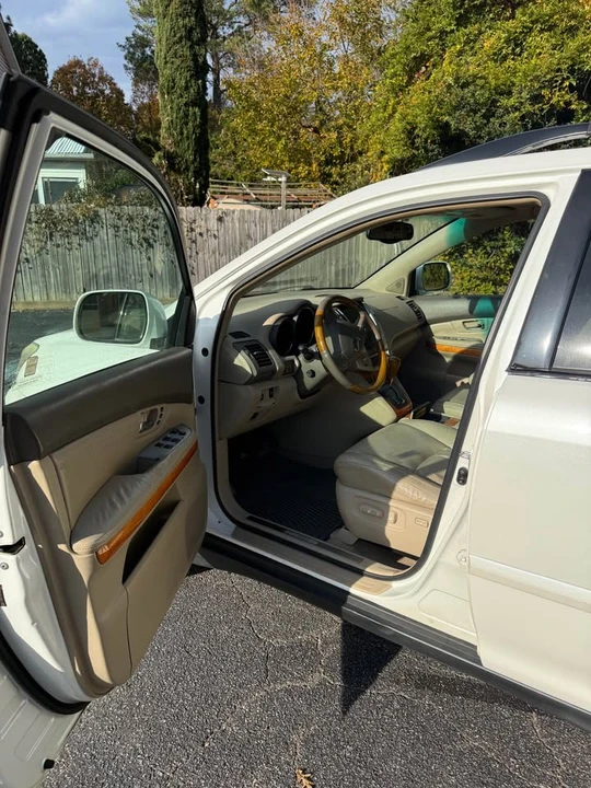 2005 Lexus RX 2nd Gen - Image 13 of 13