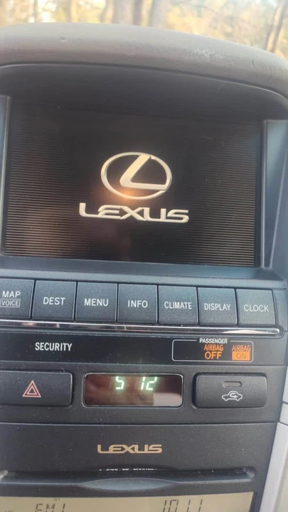 2005 Lexus RX 2nd Gen - Image 7 of 17