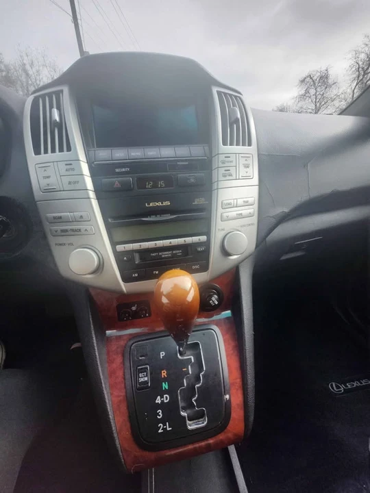 2005 Lexus RX 2nd Gen - Image 3 of 7