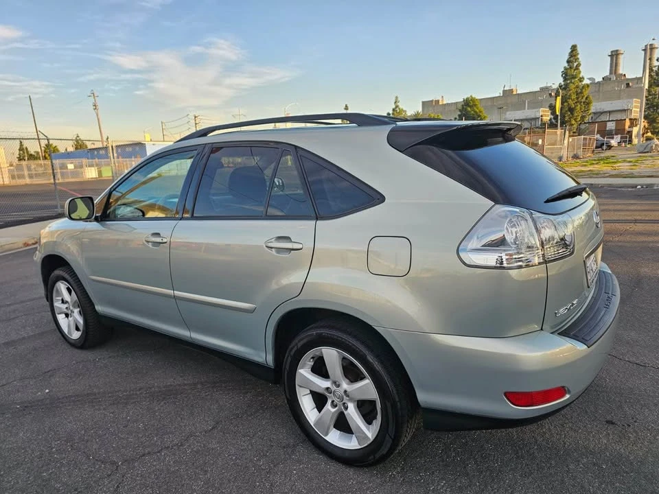 2005 Lexus RX 2nd Gen - Image 4 of 15